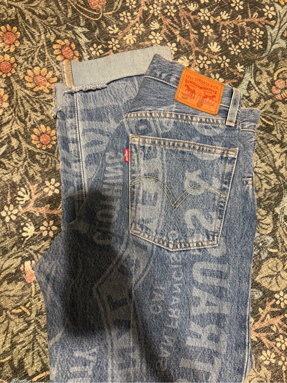 CUSTOM CELEBRITY STYLIST Levi 501s